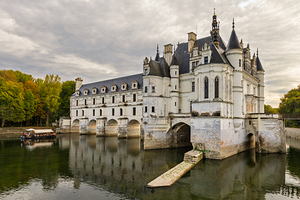 Chateau de Chenonceau and Boat