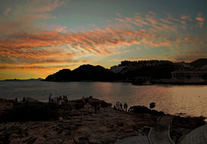HK-CI  - People Watching Sunrise and Sunset