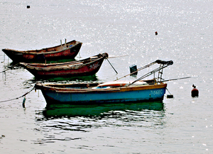 Hong Kong-Three Lonely Boats at Cheung Chau