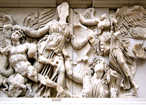 EU-AW-Statue Display 10