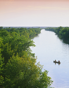 couple canoeing