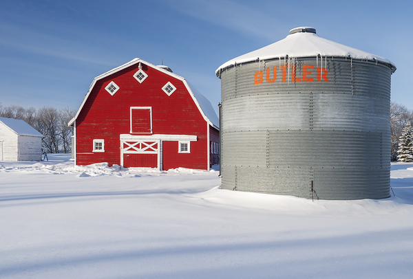 Old Grain Bin and Red Barn by Dave Reede Photohgraphy