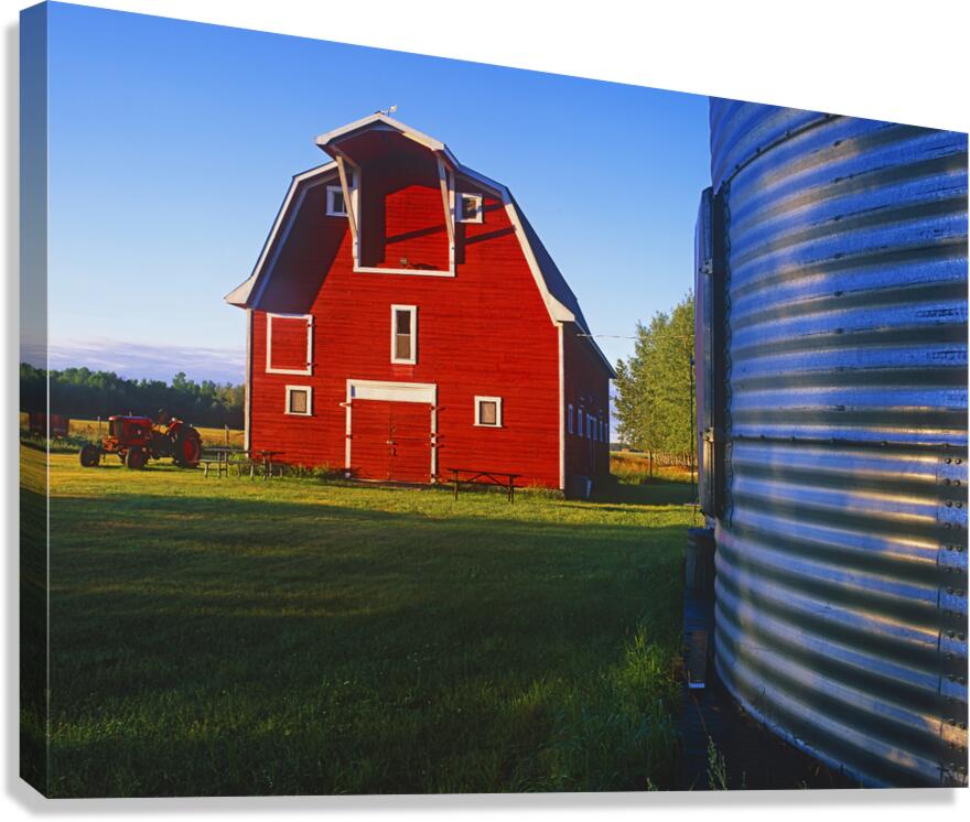 Red Barn Canvas Print