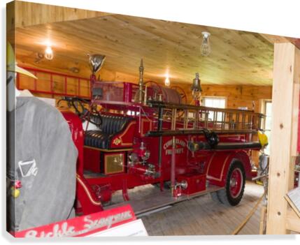 Vintage fire engine Canvas Print