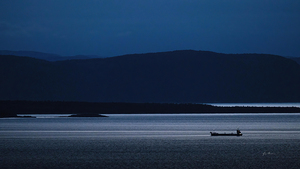 Heure bleue sur le fleuve