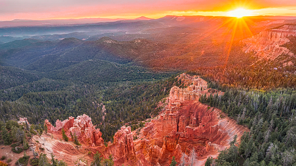 strawberry point sunset Print