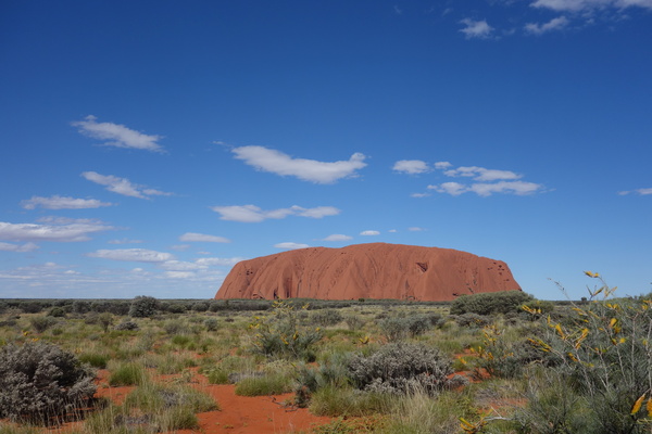 Uluru by frankc
