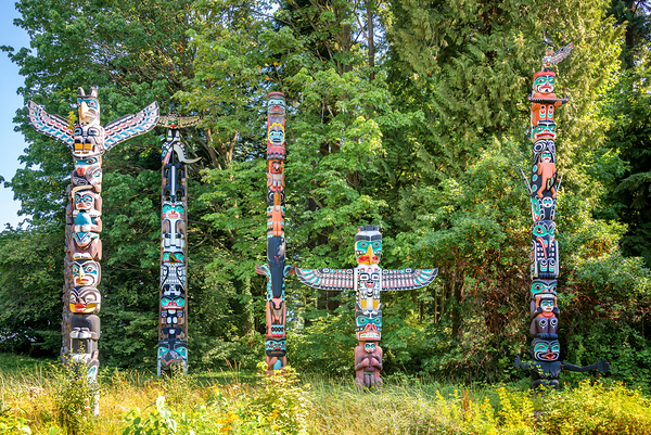 Stanley Park Totem Poles in Vancouver Print