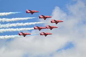RAF Red Arrows  smoke transition