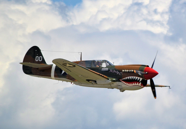 Curtiss P-40M fast pass by Ross Sharp