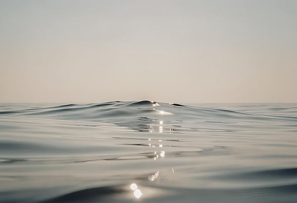 Minimalist Ocean Surface with Soft Reflections by Lydia Design