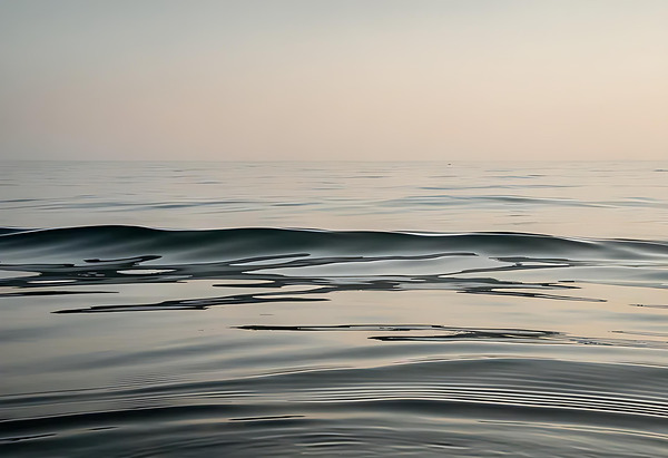 Minimalist Ocean Surface with Soft Reflections by Lydia Design