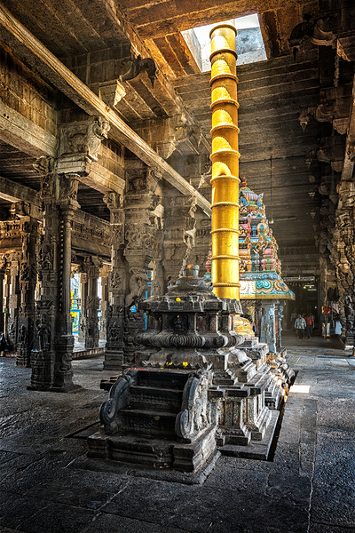 Hindu temple Ekambareswarar in Kanchipuram by Dmitry Rukhlenko