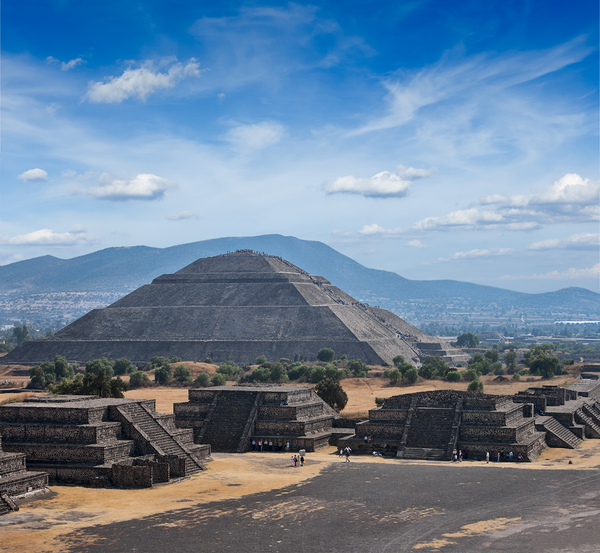 Teotihuacan Pyramids by Dmitry Rukhlenko