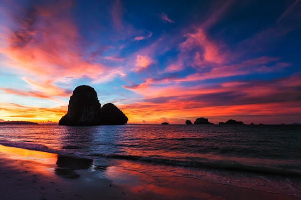 Sunset on Pranang beach. Railay Krabi Thailand by Dmitry Rukhlenko