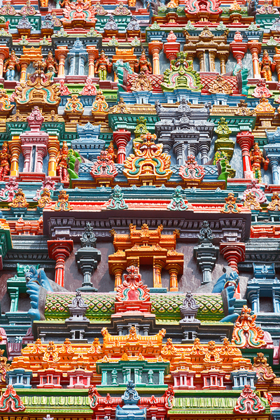 Sculptures on Hindu temple tower by Dmitry Rukhlenko