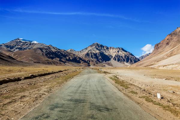 Manali Leh road in Himalayas by Dmitry Rukhlenko