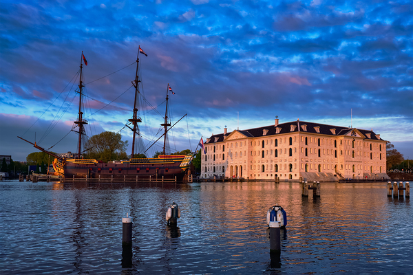 VOC schip East Indiaman the Amsterdam and The National Maritime by Dmitry Rukhlenko