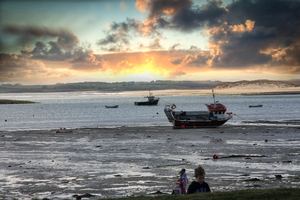 Low tide sky replacement HDR express