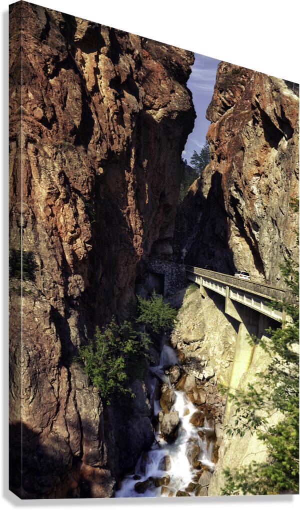 Split Rock 2 Canvas Print