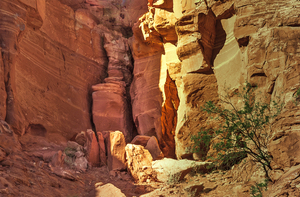 LITTLE WINDOW ROCK CAVE