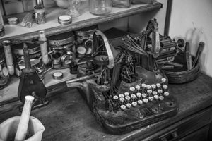 Vintage Typewriter 6341