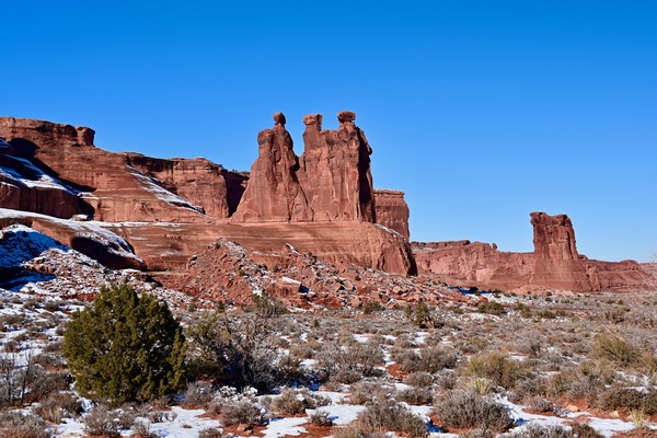 Arches Three Gossips Print