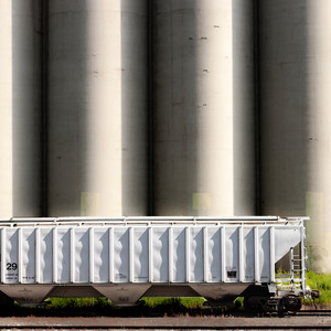 Hopper Car and Silos