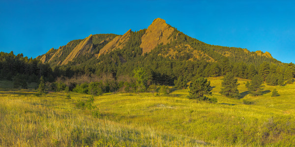 Flat Irons 10 ft. x 20 ft. mural by John Freeman