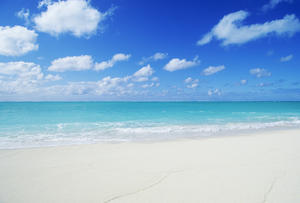 Northwestern Hawaiian Islands, Midway Atoll, Sand Island, Turquoise Ocean And White Sand Beach.