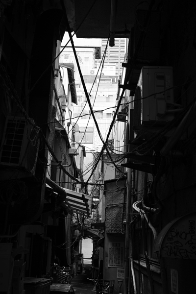 Tangled Silence - Urban Alley in Tokyo by Matthias Hauser