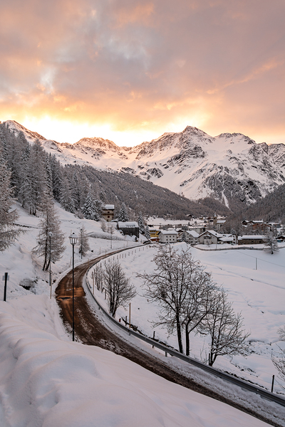 Beautiful sunrise over snowy mountain peaks in Sulden the European Alps Print
