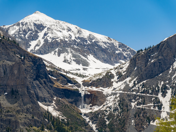 Sunny view of the mountain landscape around Telluride by Kit Leong