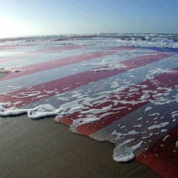  american flag overlay waves