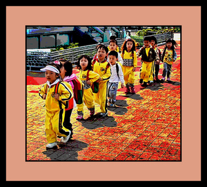 SOUTH KOREAN CHILDREN ON A CULTURAL TOUR