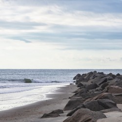 2022 Oct 02 RockJetty01