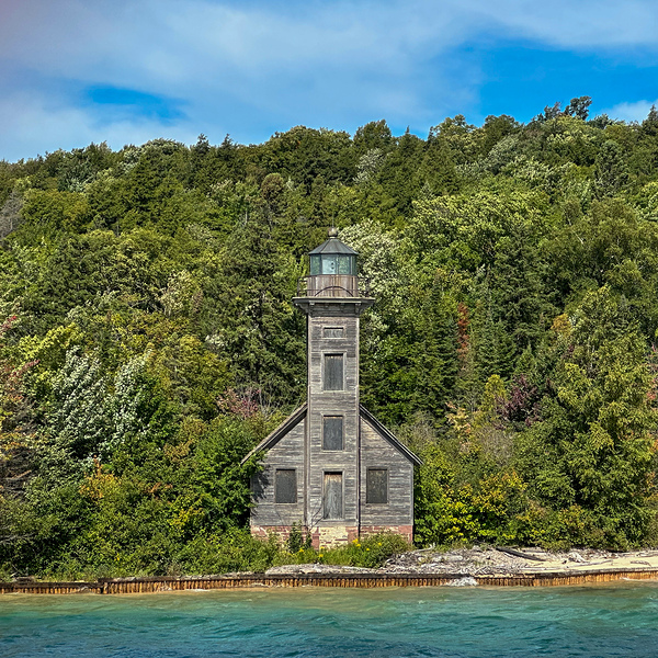 Lake Superior Lighthouse by Nates States