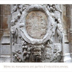 UN PEU DE RETENUE