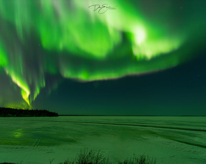 Pinehouse Lake Winters Aurora Borealis: Bringing the Chill to Your Warm Home