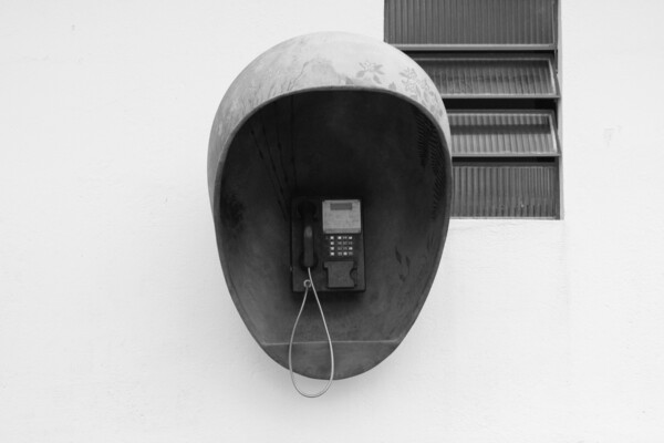 Public phone by Pedro Mendes