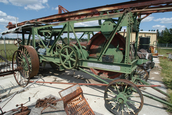DSC 1563 Armstrong by George Lessard