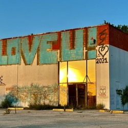 Eye Loves You - XXX