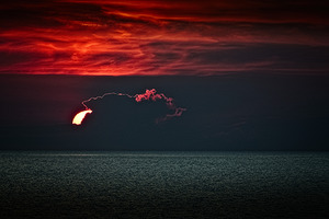 FS250829F BLOODY SUNSET