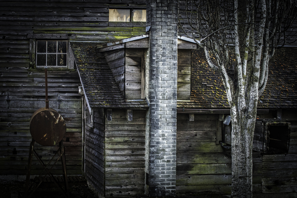 OLD HOUSE Print