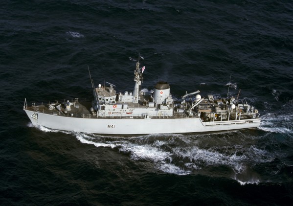 The Royal Navy mine countermeasures ship HMS Quorn. by StocktrekImages