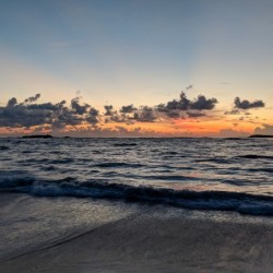 Eleuthera Glow