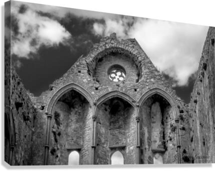 Ruine Canvas Print