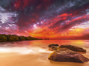 Stunning tropical sunset