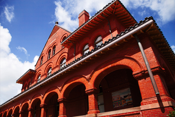 Custom House Print