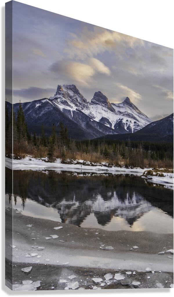 Morning in the mountains Canvas Print